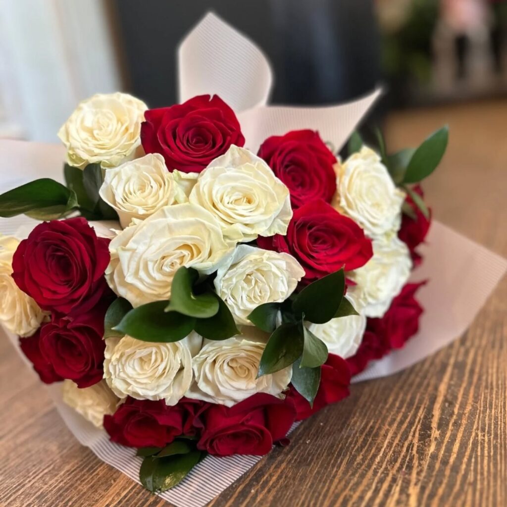 Instagram post from floreria_franpruzzo.cl. This post is in position 0.